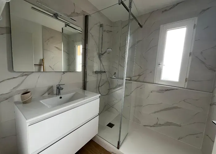 아파트 T3 En Bord De A Avec Parking Securise - Fr-1-374-235 *