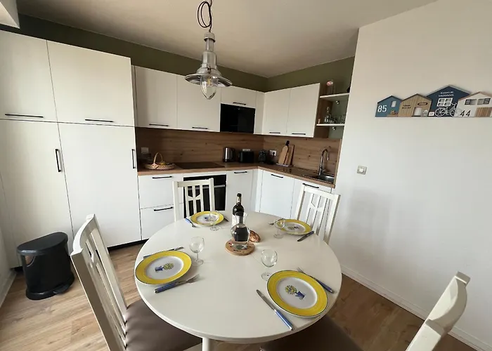 T3 En Bord De A Avec Parking Securise - Fr-1-374-235 *