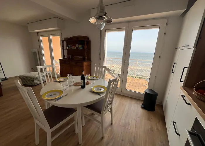 T3 En Bord De A Avec Parking Securise - Fr-1-374-235 アパート